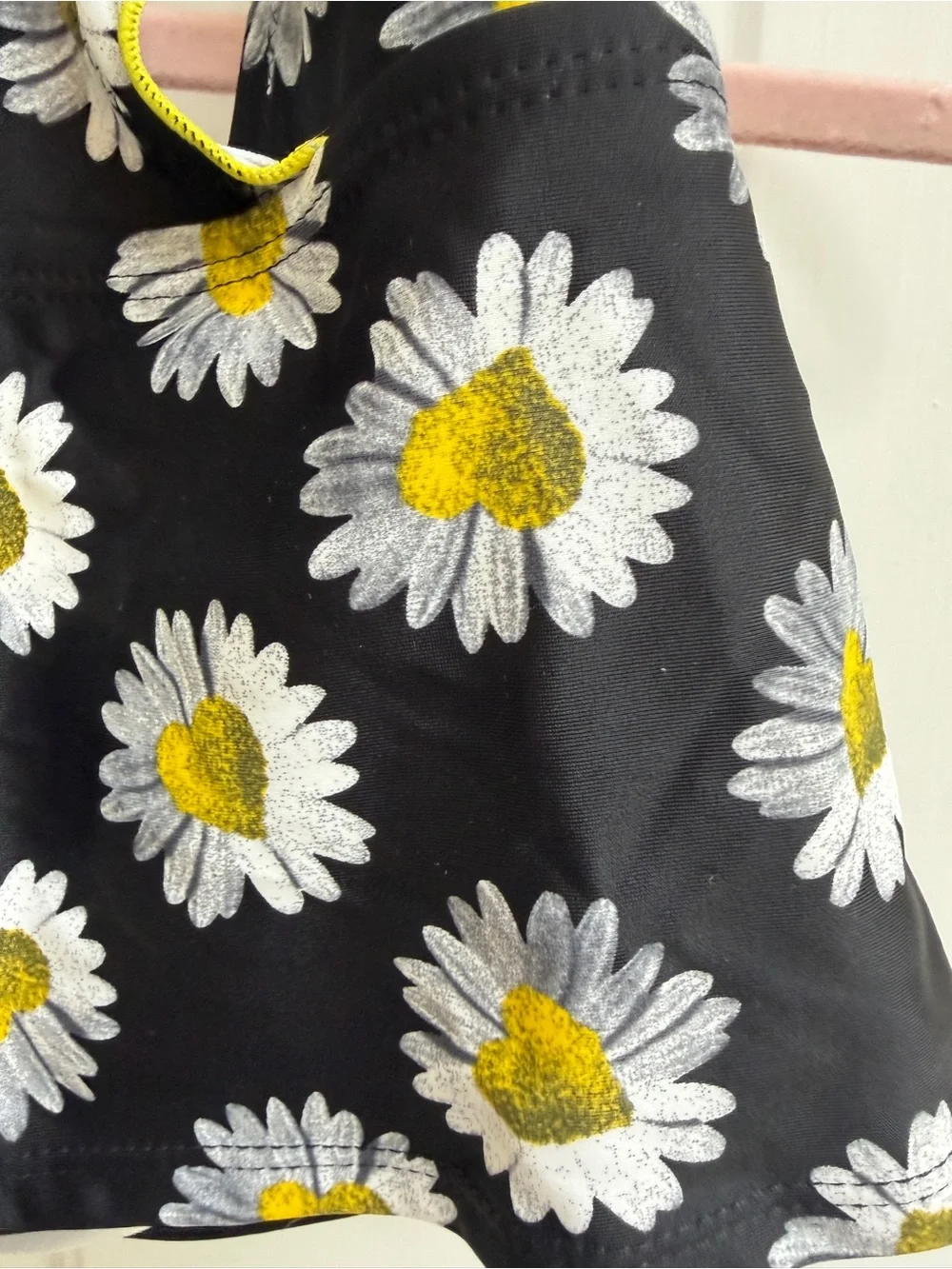 NWOT Wave Zone XS 4 5 Girls Black White Yellow Daisy Halter Swim Bikini Top